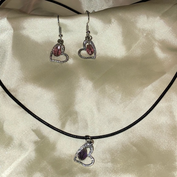 Silver heart w/ purple crystal leather & earrings - Picture 8 of 8